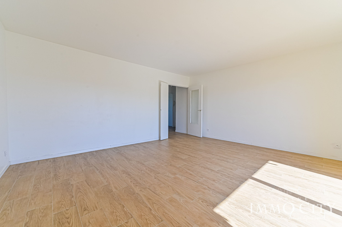Location Appartement  3 pièces - 60.8m² 92120 Montrouge