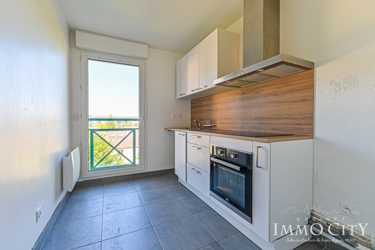 Location Appartement  3 pièces - 60.8m² 92120 Montrouge