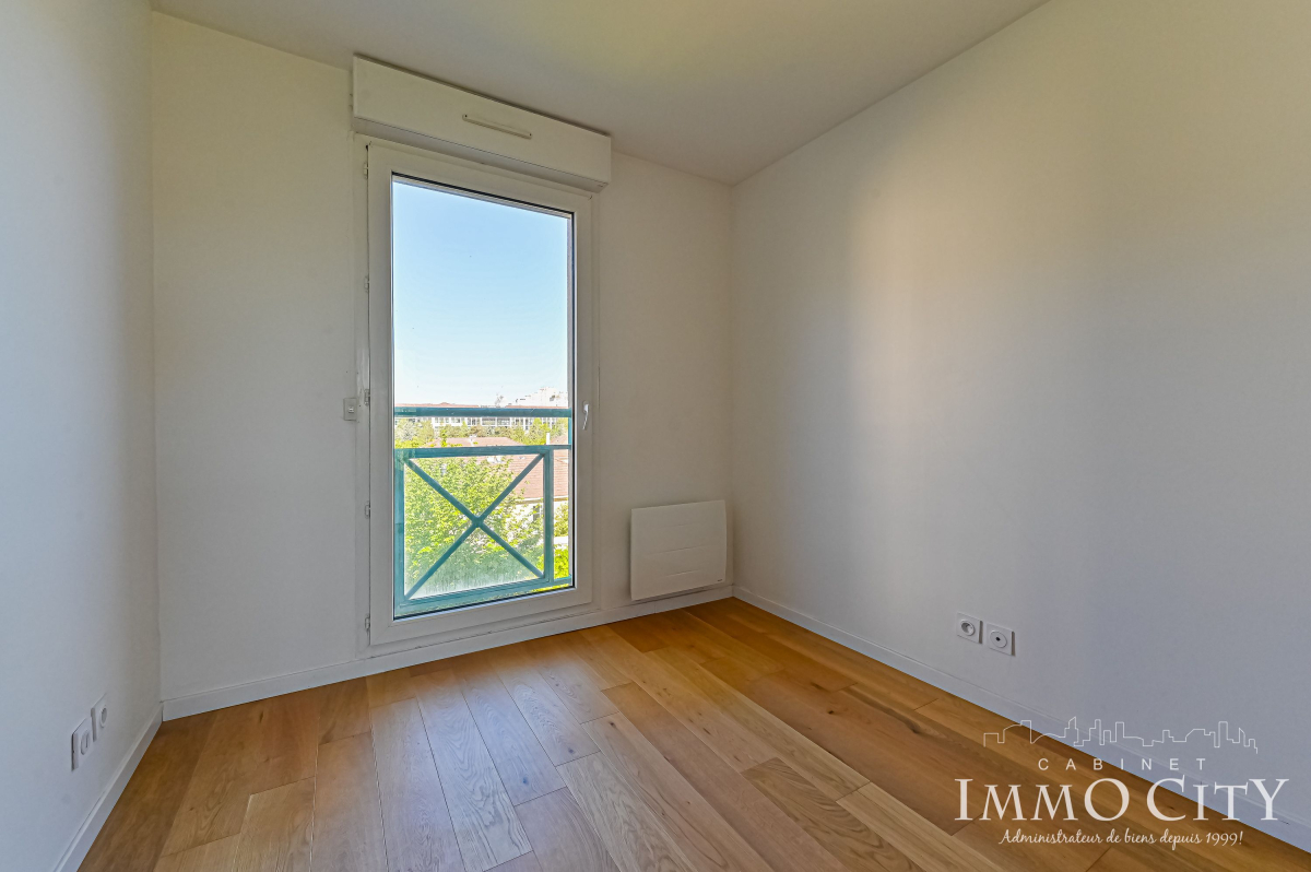 Location Appartement  3 pièces - 60.8m² 92120 Montrouge