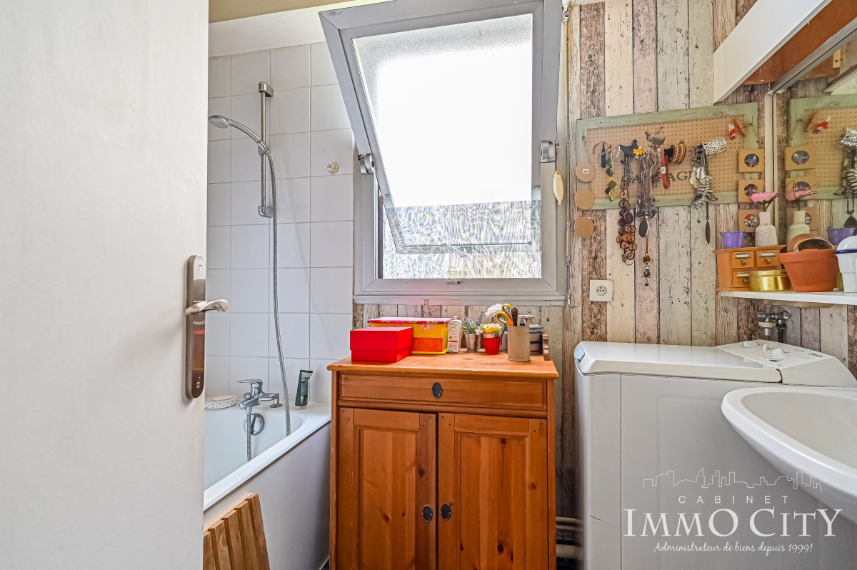 Vente Appartement  2 pièces - 48m² 75020 Paris