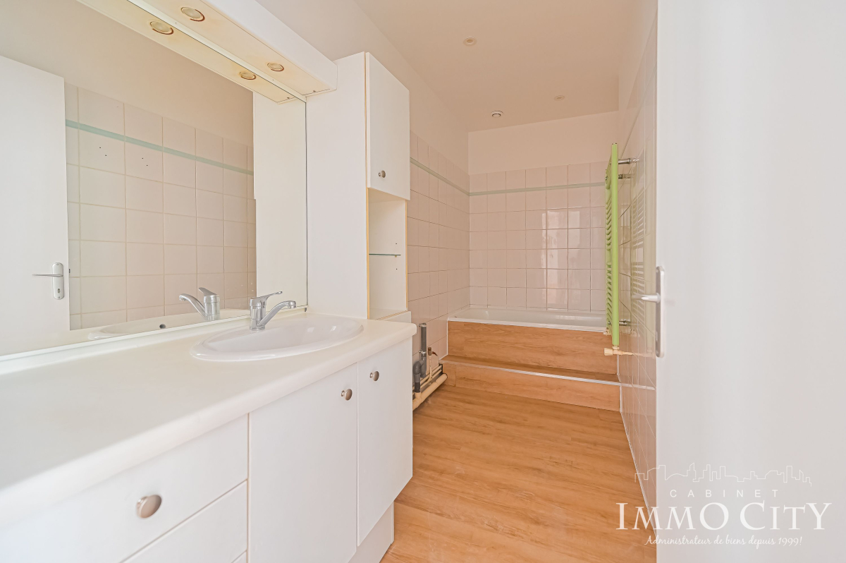 Location Appartement  2 pièces - 50m² 92240 Malakoff