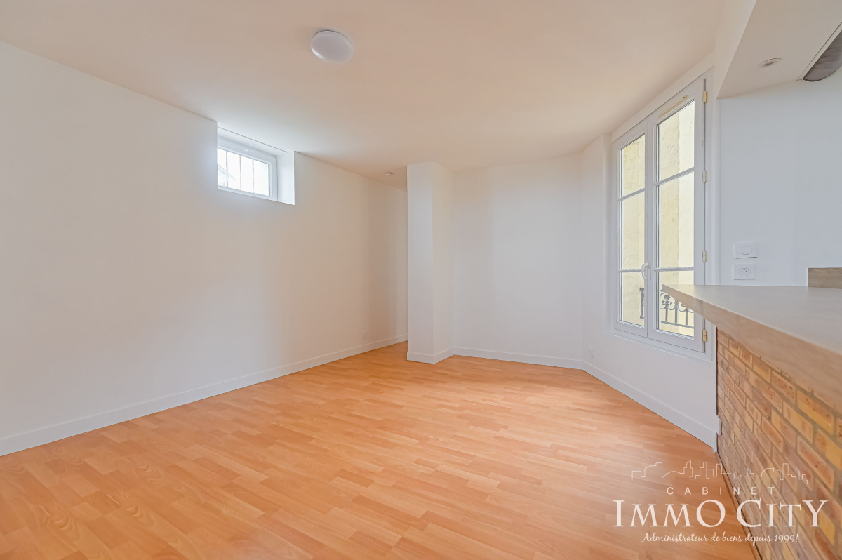 Location Appartement  2 pièces - 50m² 92240 Malakoff