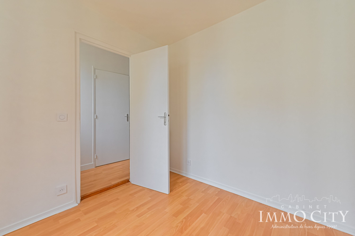 Location Appartement  2 pièces - 50m² 92240 Malakoff