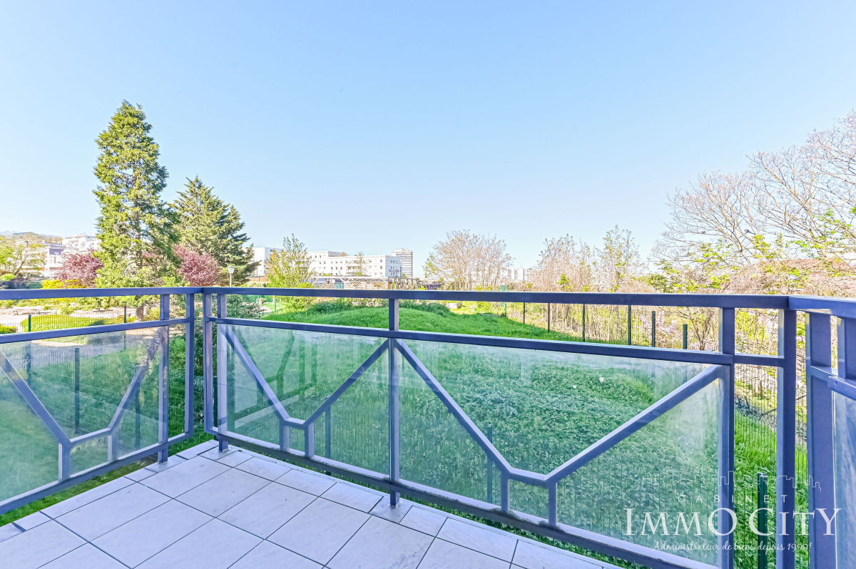 Vente Appartement  3 pièces - 61m² 92320  Chatillon