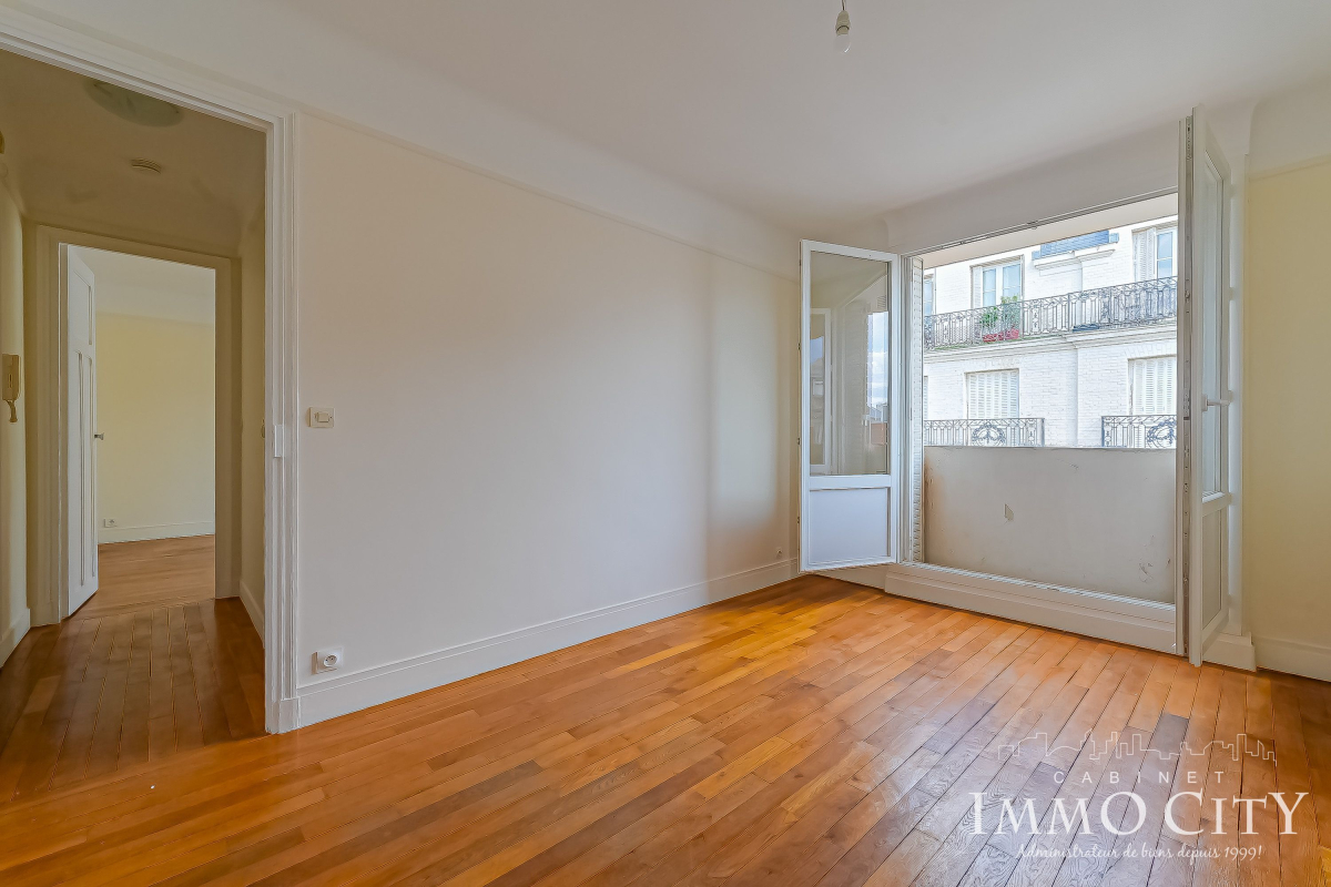 Location Appartement  2 pièces - 31.39m² 75015 Paris