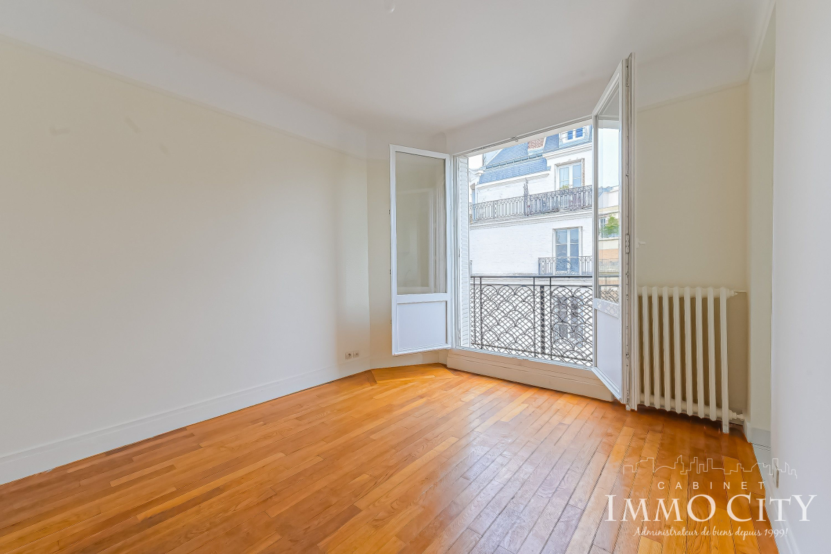 Location Appartement  2 pièces - 31.39m² 75015 Paris