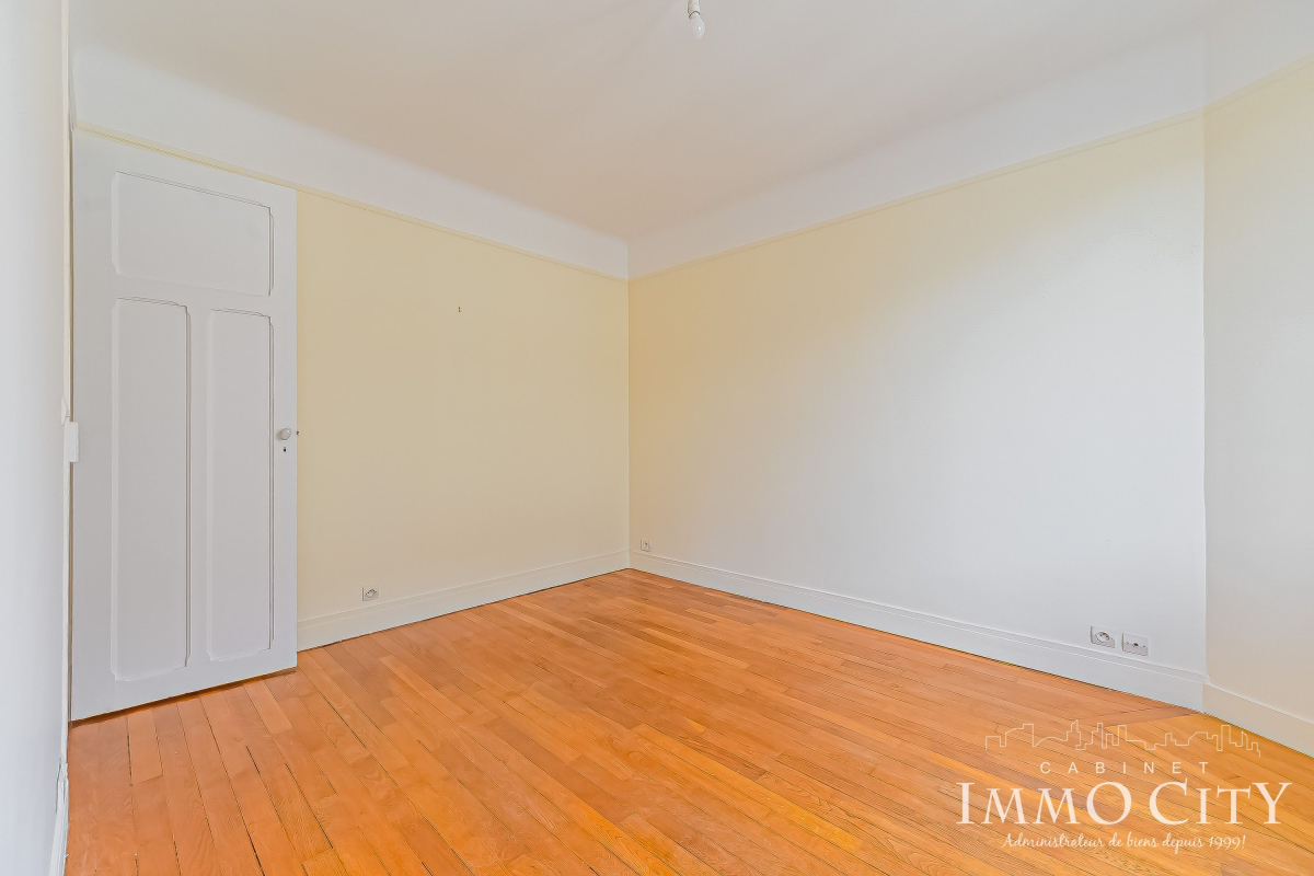 Location Appartement  2 pièces - 31.39m² 75015 Paris