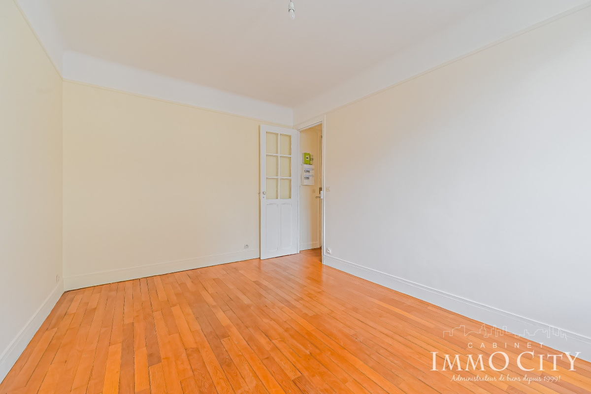 Location Appartement  2 pièces - 31.39m² 75015 Paris