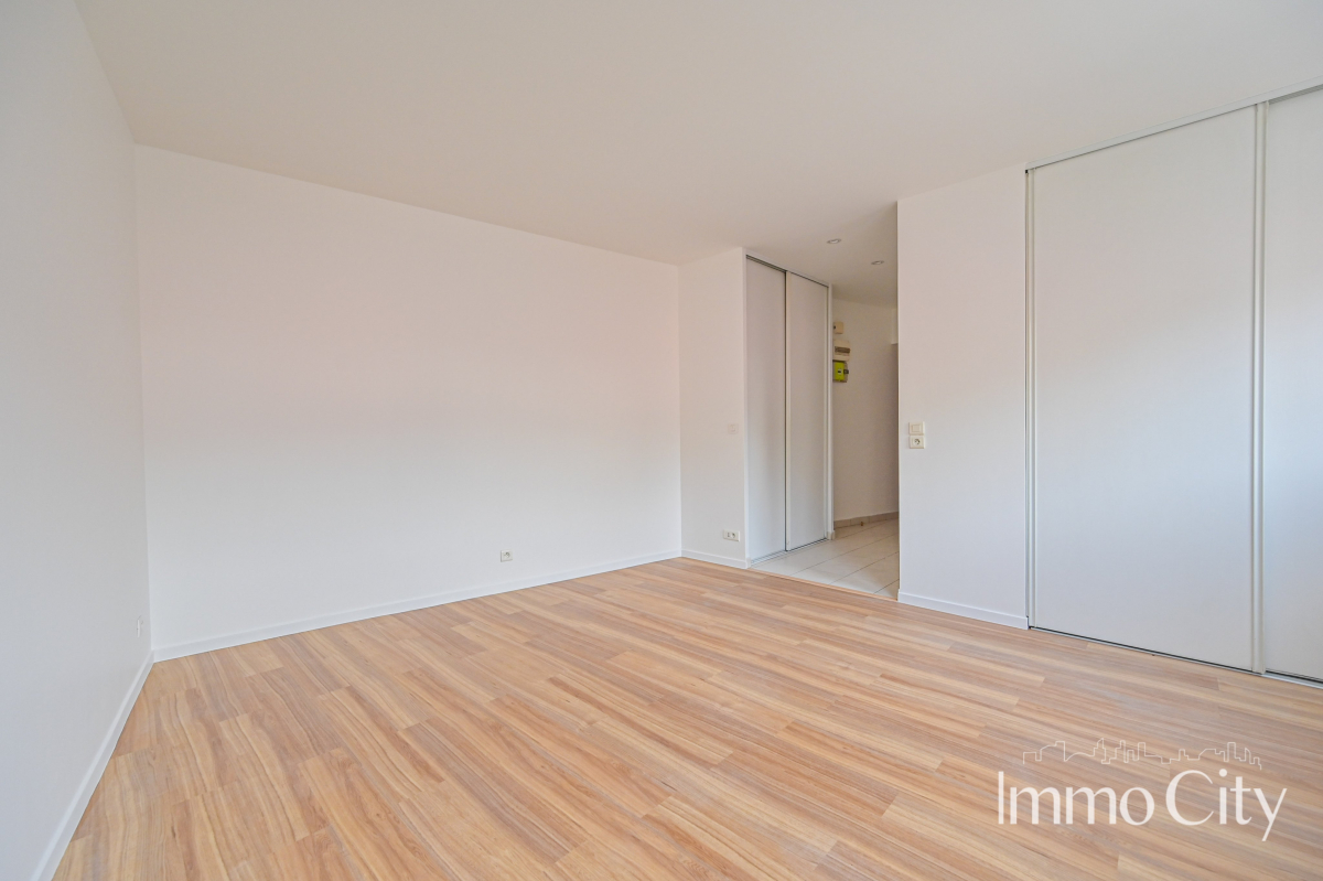 Location Appartement  1 pièce (studio) - 25.45m² 92100 Boulogne-billancourt