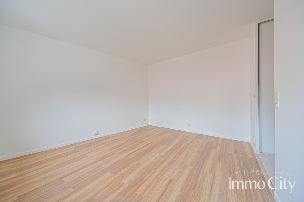 Location Appartement  1 pièce (studio) - 25.45m² 92100 Boulogne-billancourt