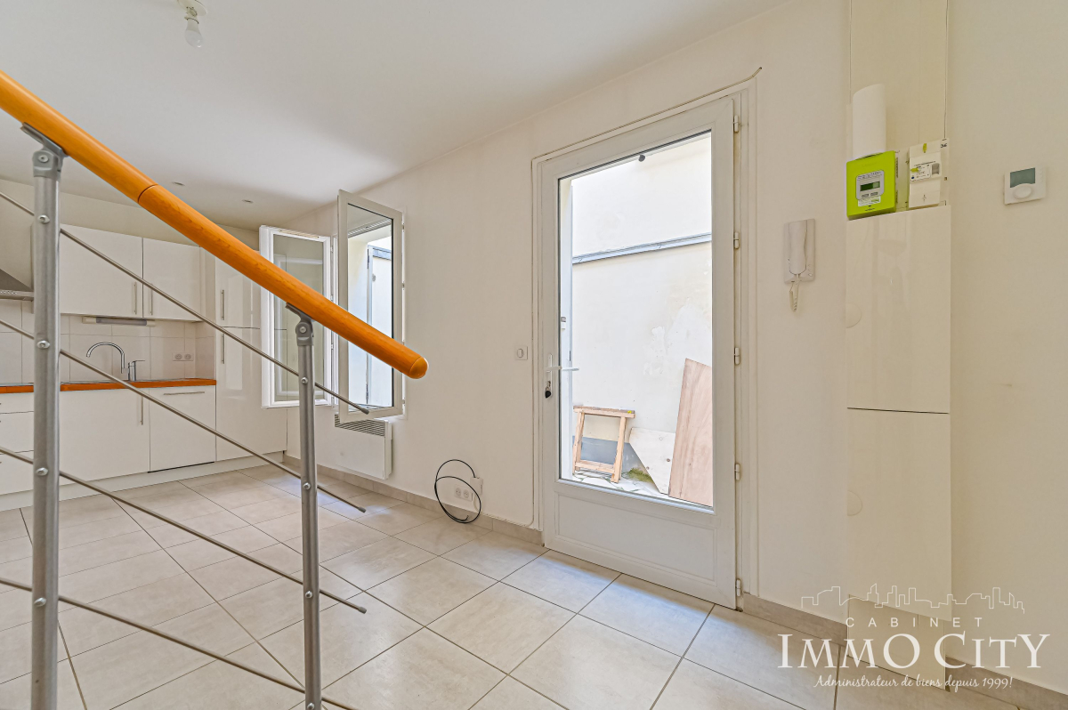 Location Appartement  2 pièces - 37m² 75017 Paris