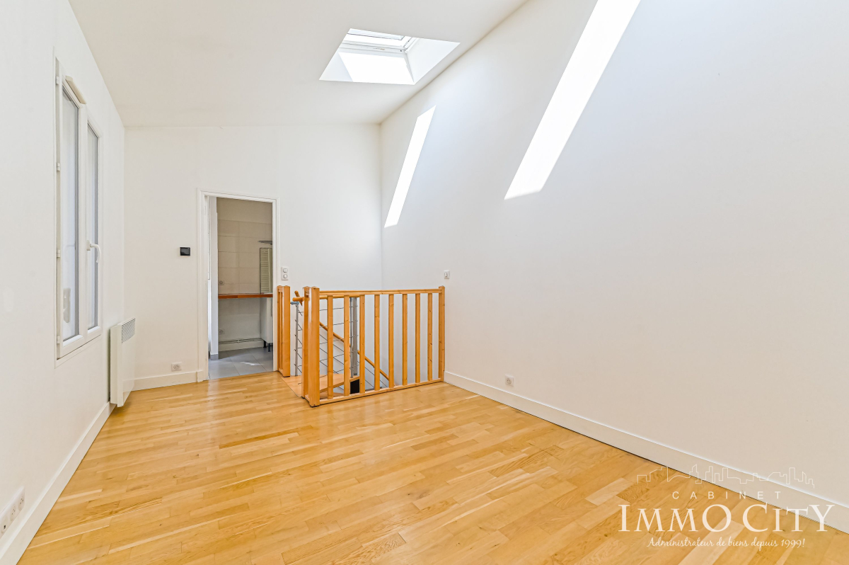 Location Appartement  2 pièces - 37m² 75017 Paris