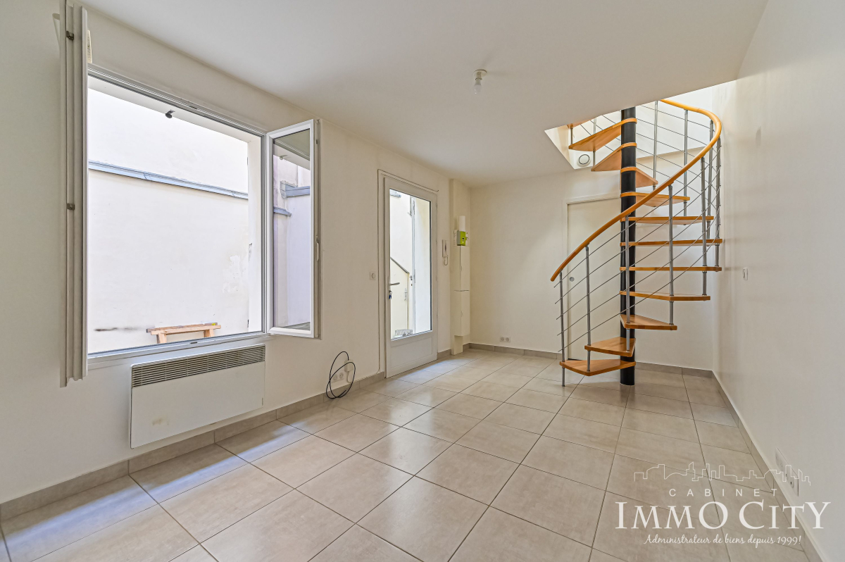 Location Appartement  2 pièces - 37m² 75017 Paris