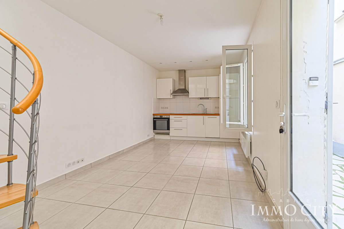 Location Appartement  2 pièces - 37m² 75017 Paris