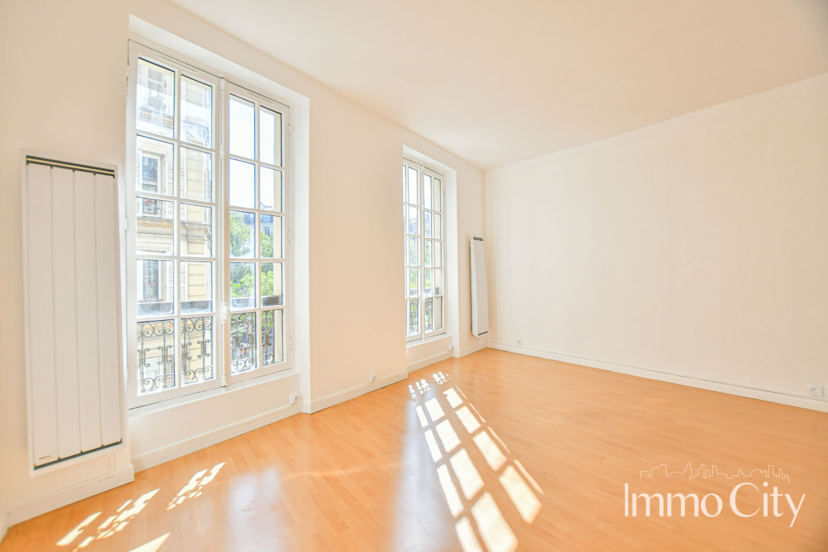Location Appartement  2 pièces - 46.6m² 75011 Paris