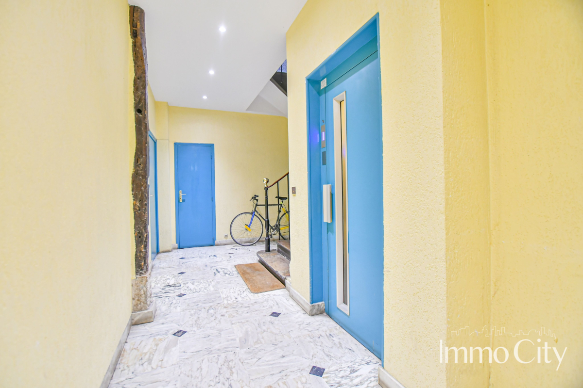 Location Appartement  2 pièces - 46.6m² 75011 Paris