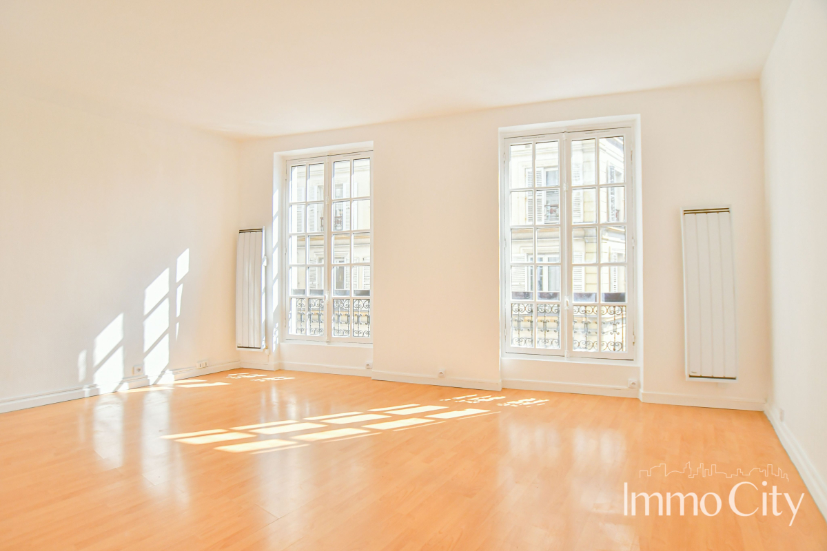 Location Appartement  2 pièces - 46.6m² 75011 Paris