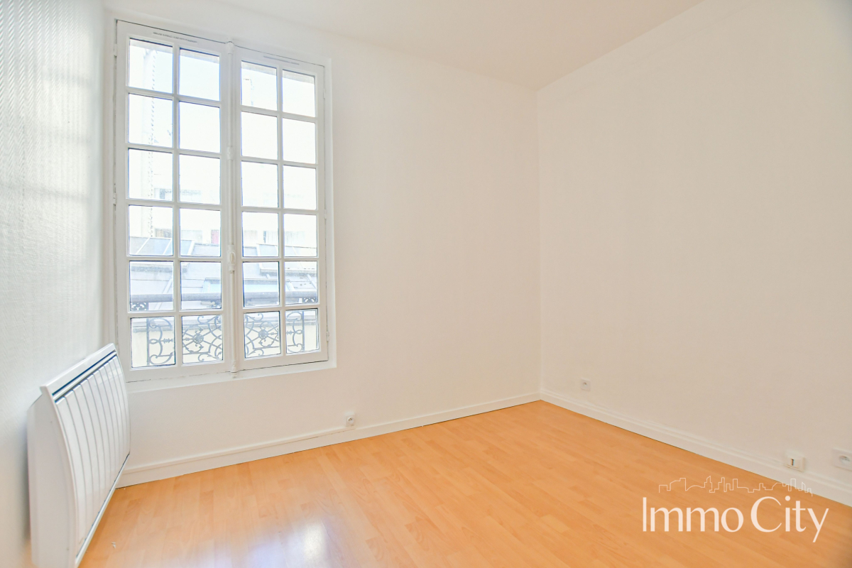Location Appartement  2 pièces - 46.6m² 75011 Paris