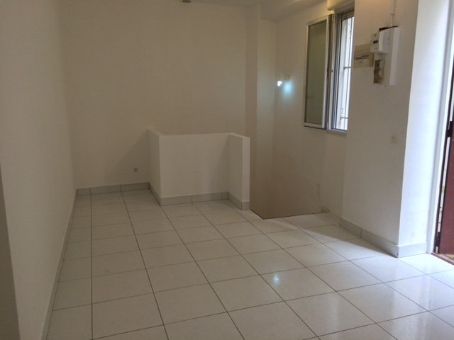 Vente Atelier  4 pices - 48m 75018 Paris