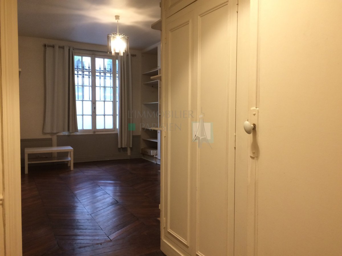 Location Appartement  1 pice (studio) - 36m  Paris