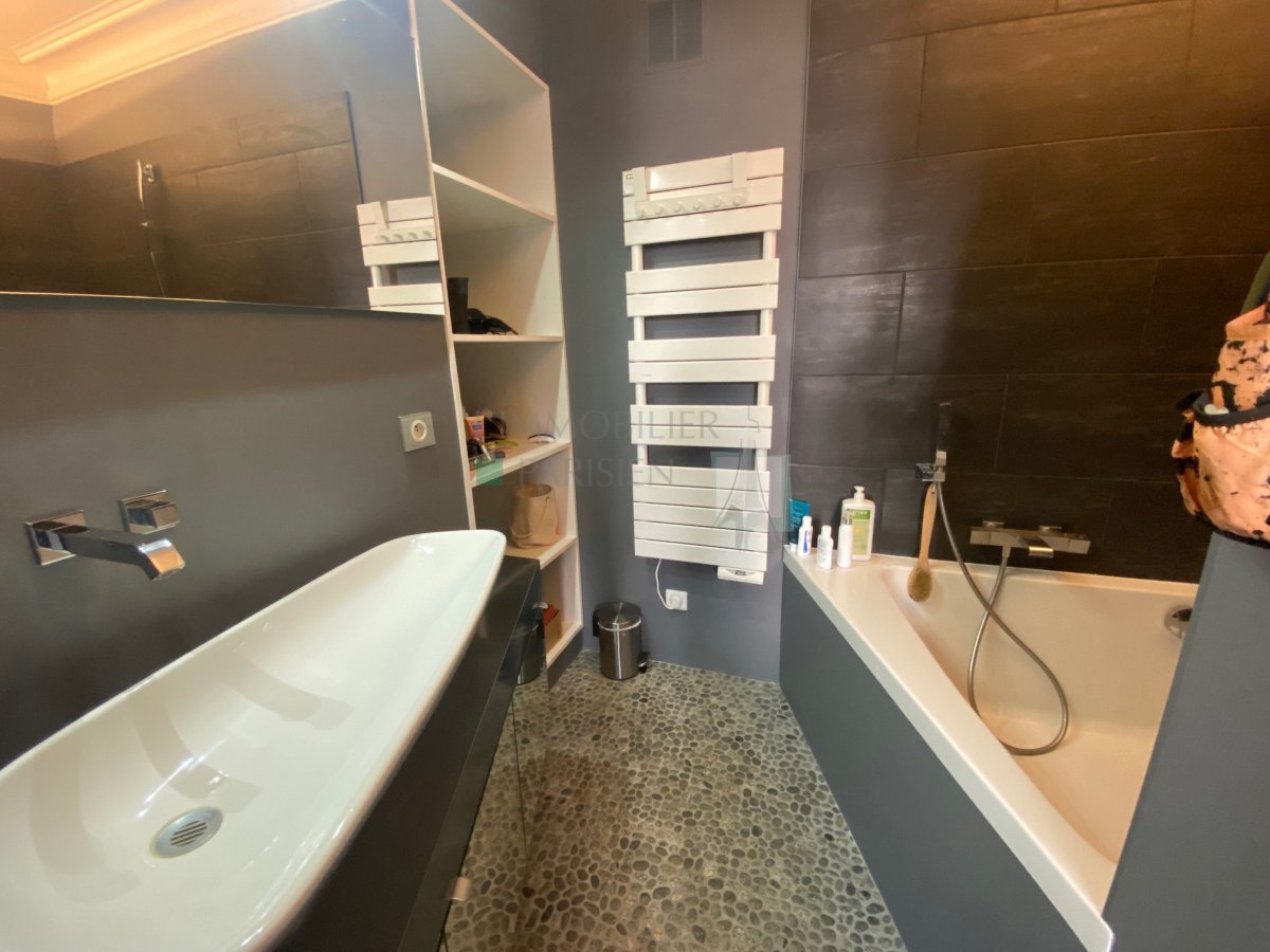 Location Appartement  5 pices - 110m 75017 Paris 17