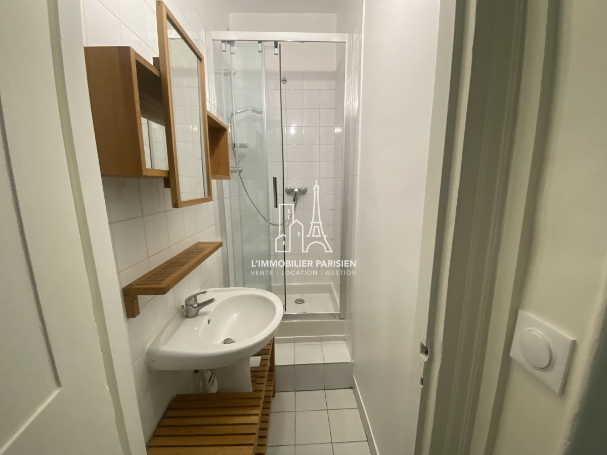 Location Appartement  3 pices - 56.14m 75017 Paris