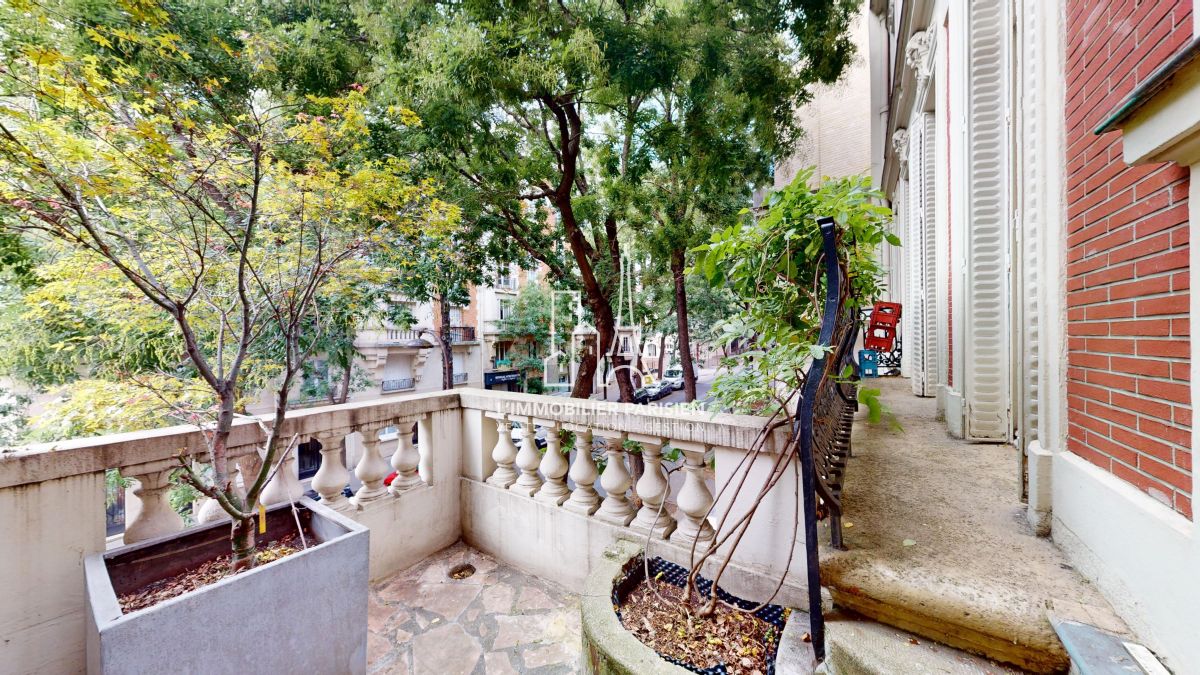 Vente Appartement  7 pices - 186m 75018 Paris