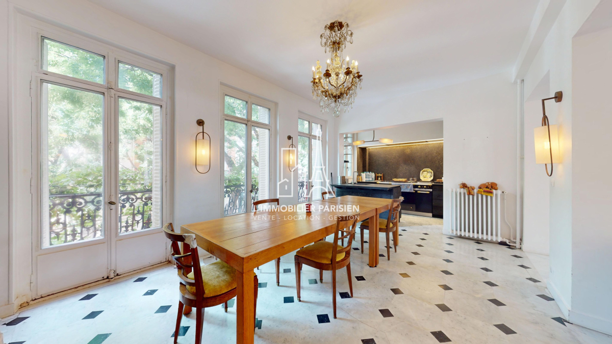 Vente Appartement  7 pices - 186m 75018 Paris