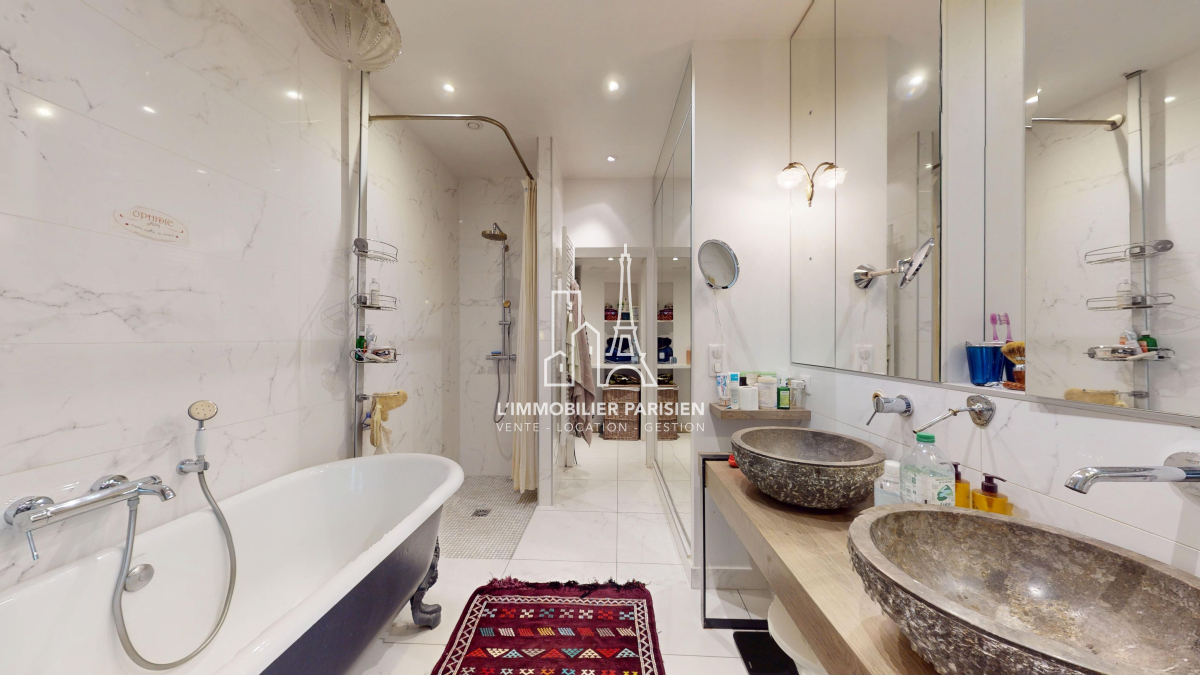 Vente Appartement 7 pièces - 198m² 75018 Paris