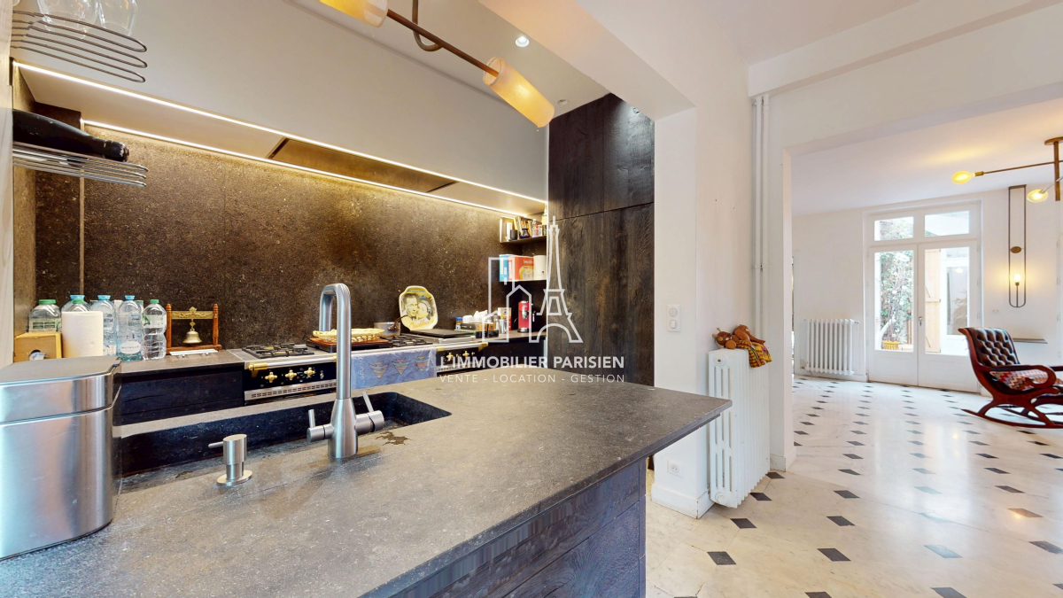 Vente Appartement 7 pièces - 198m² 75018 Paris