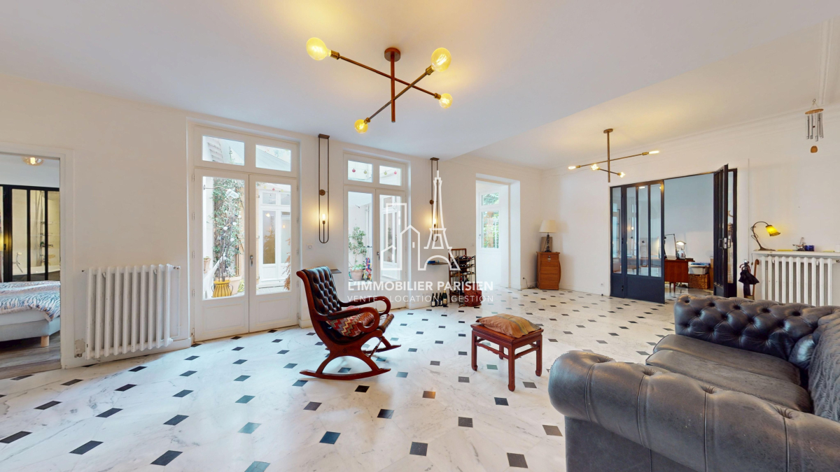 Vente Appartement 7 pièces - 198m² 75018 Paris
