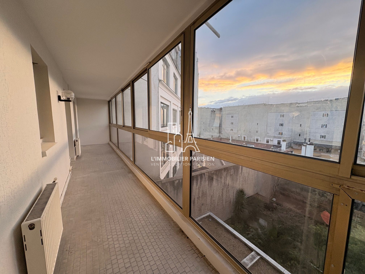 Location Appartement  4 pi�ces - 110m� 75011 Paris