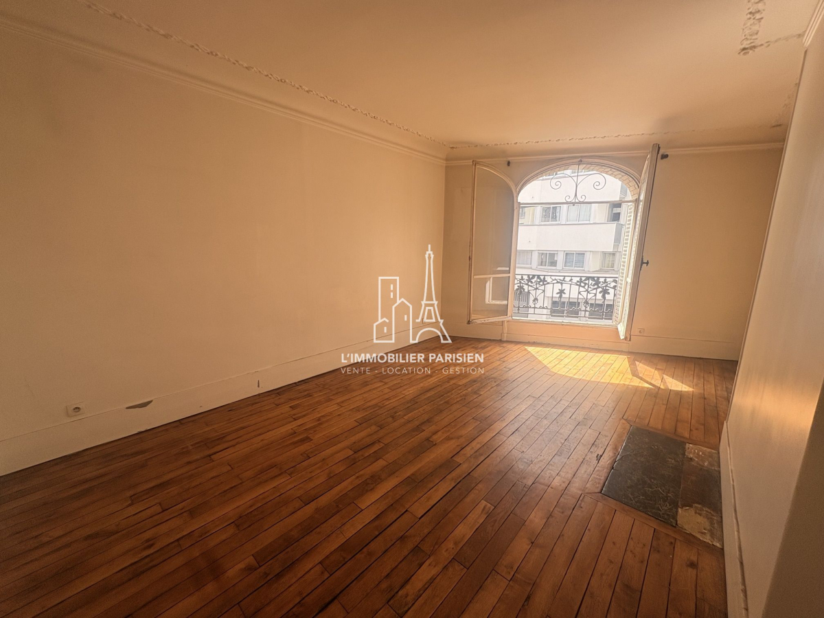 Vente Appartement 2 pièces - 45.6m² 75018 Paris