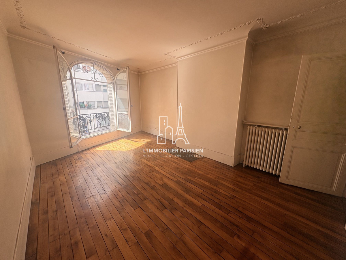 Vente Appartement 2 pièces - 45.6m² 75018 Paris
