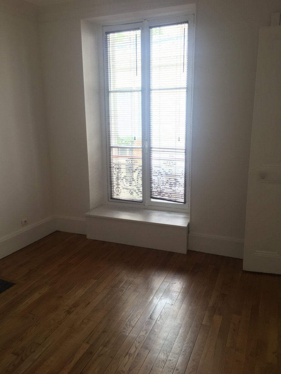 Location Appartement meubl 3 pices - 64m 75009 Paris