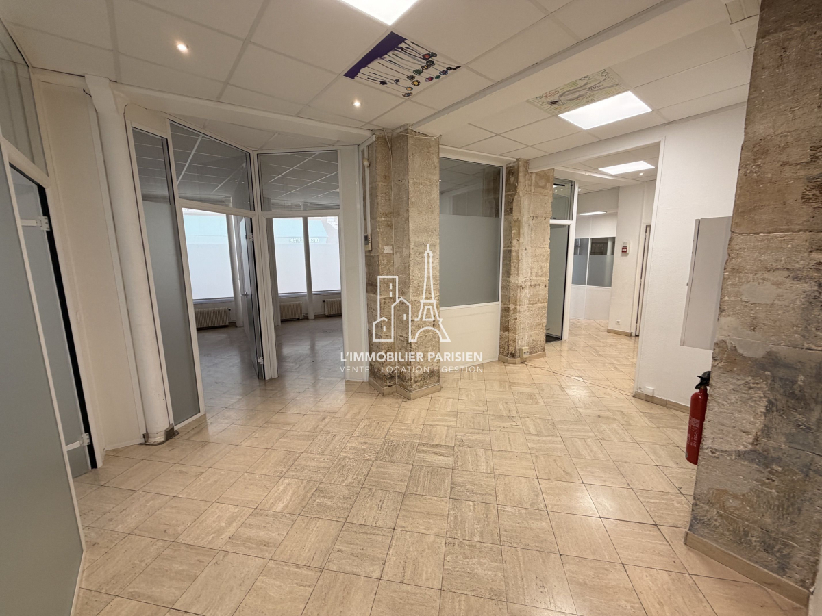 Location Local commercial - 150m² 75017 Paris