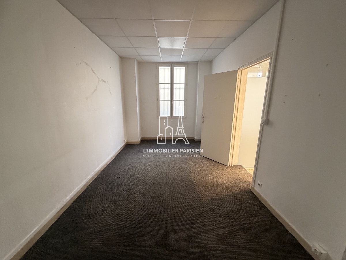 Location Local commercial - 150m² 75017 Paris