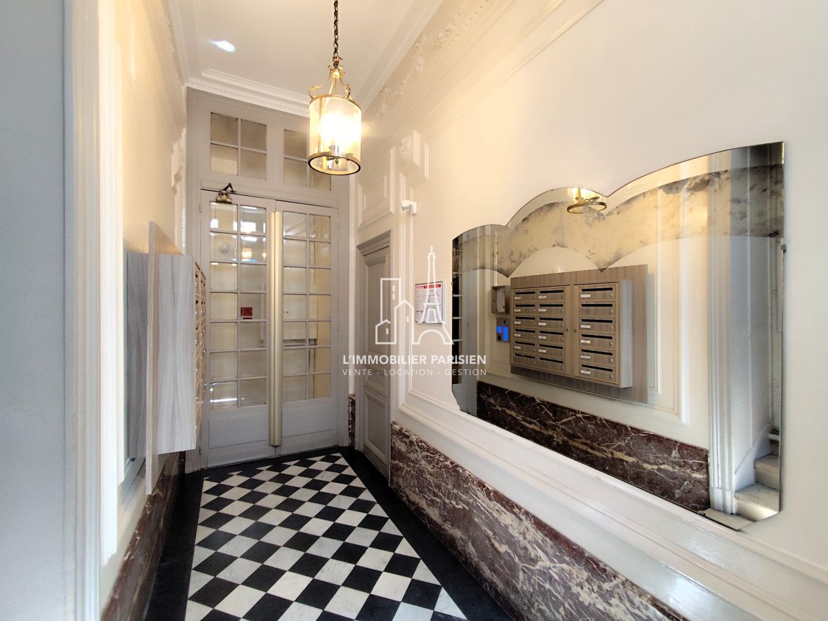 Vente Bureau  1 pi�ce (studio) - 7.89m� 75016 Paris