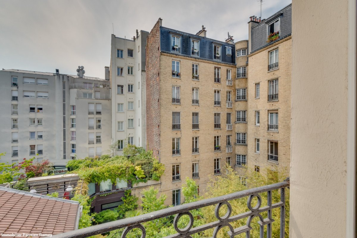 Vente Appartement  2 pices - 42.4m 75018 Paris