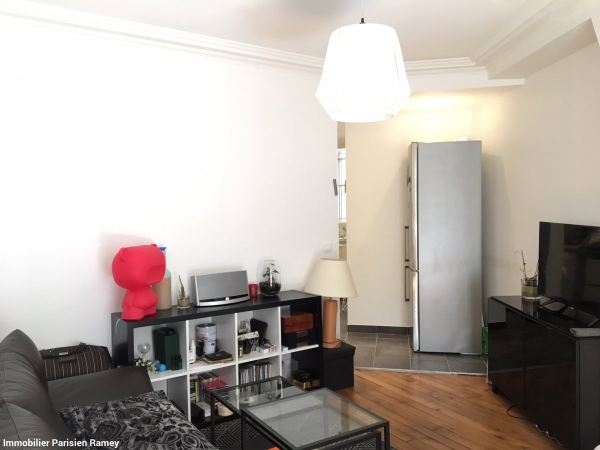 Vente Appartement  3 pices - 65m 75018 Paris