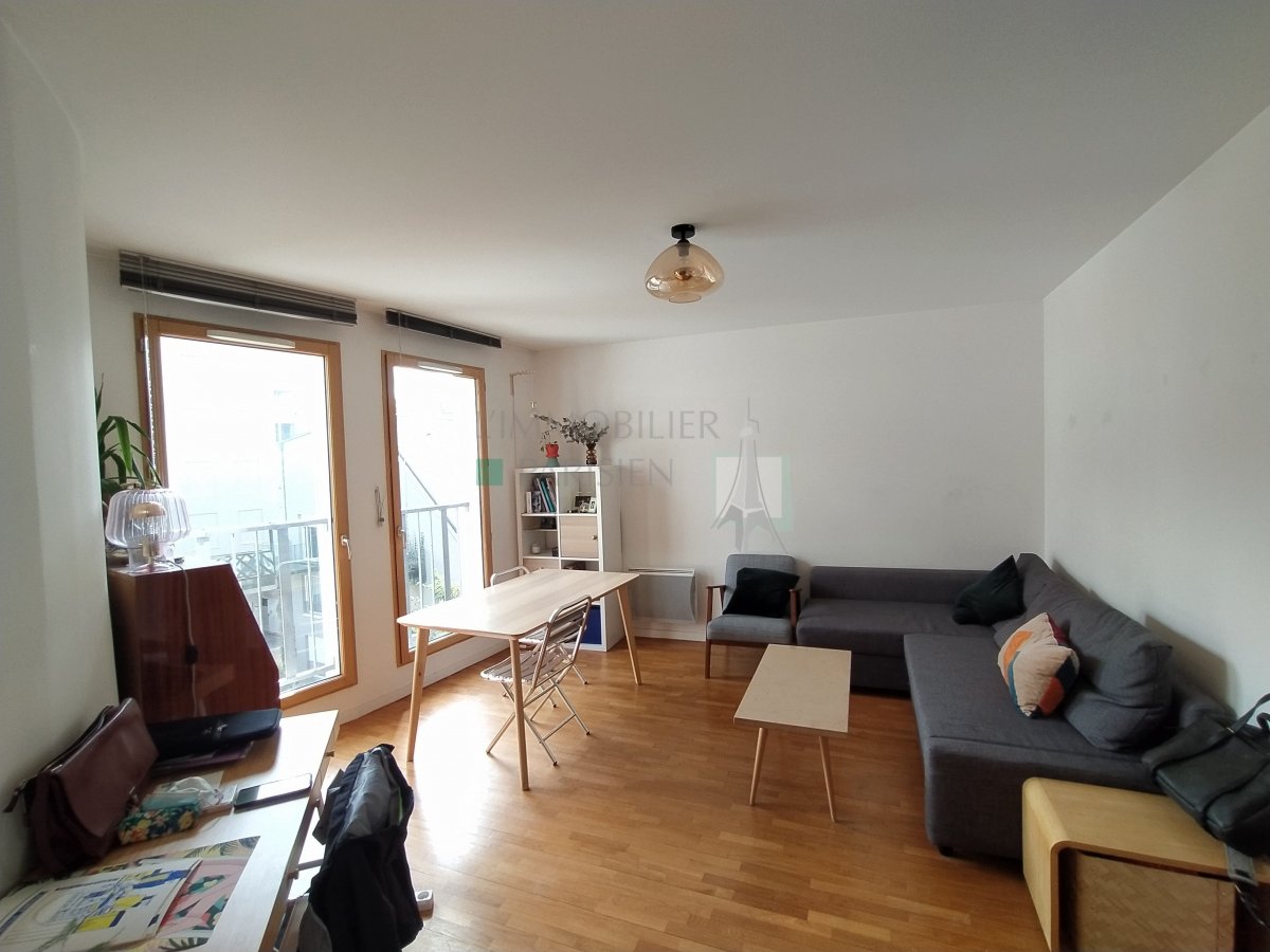Location Appartement  2 pices - 45m 75018 Paris