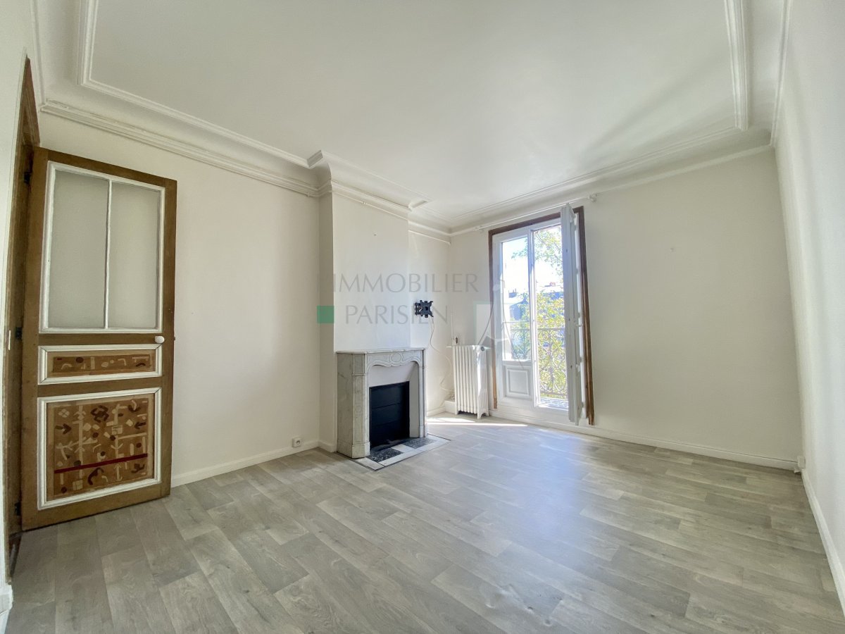 Location Appartement  2 pices - 42m 75018 Paris