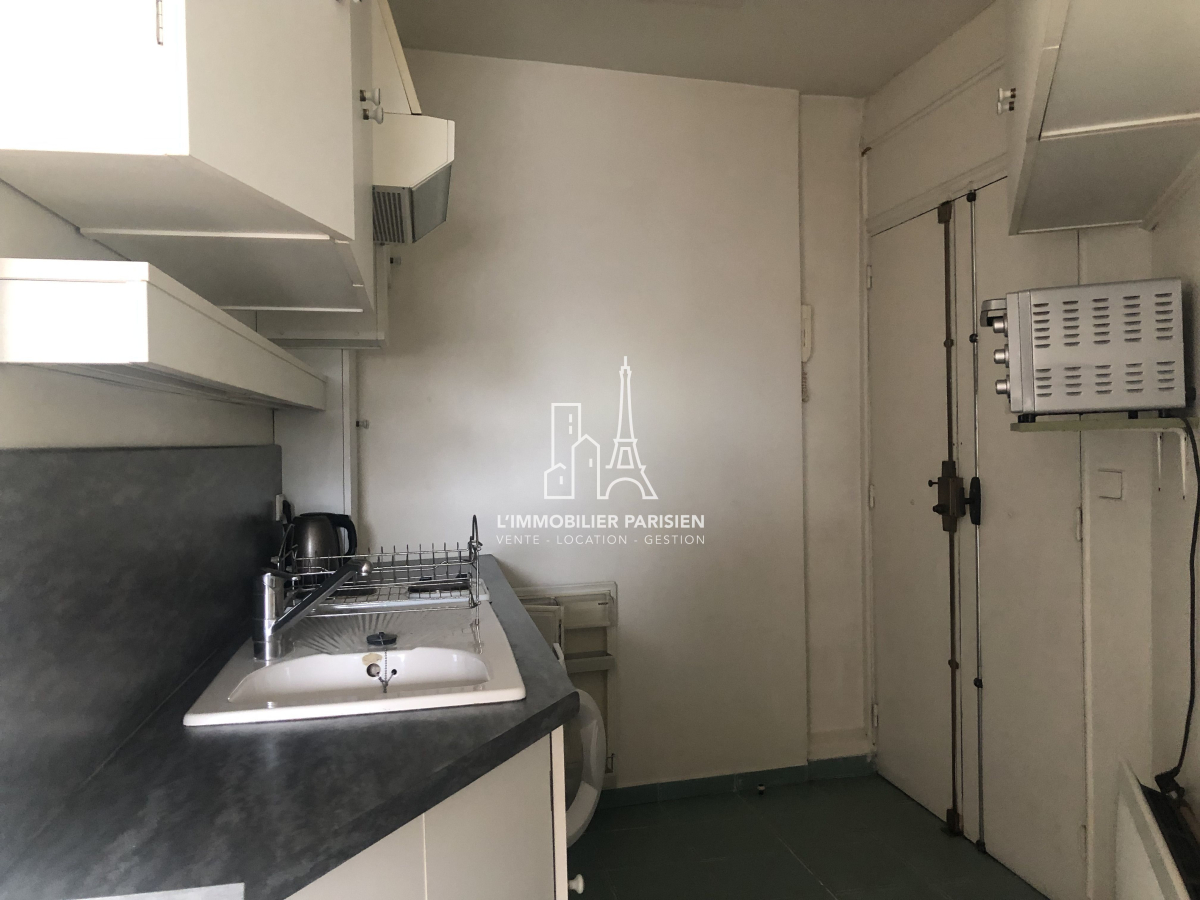Location Appartement meublé 1 pièce (studio) - 20.58m² 75017 Paris 17