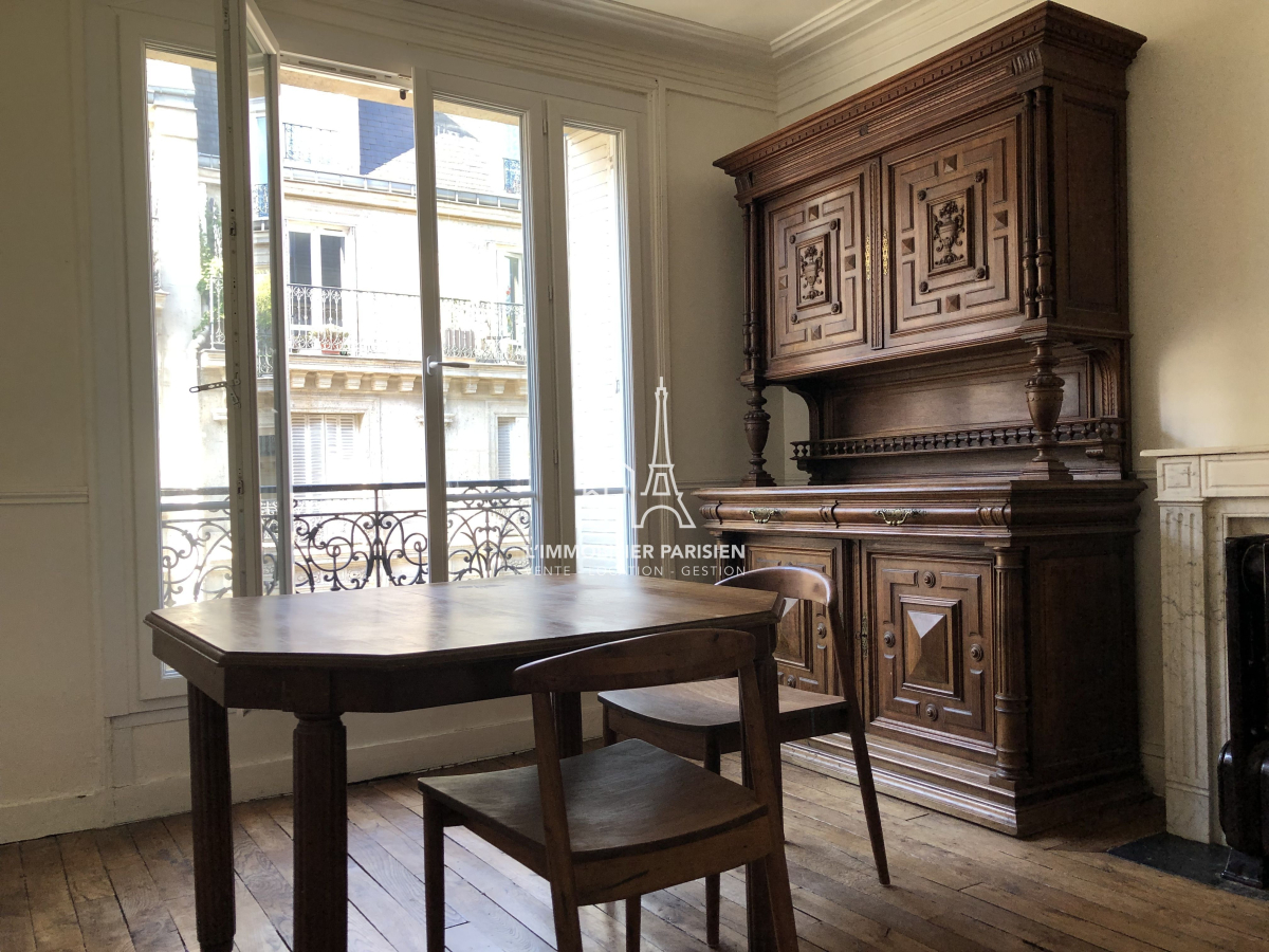 Location Appartement meubl 2 pices - 52m 75018 Paris 18