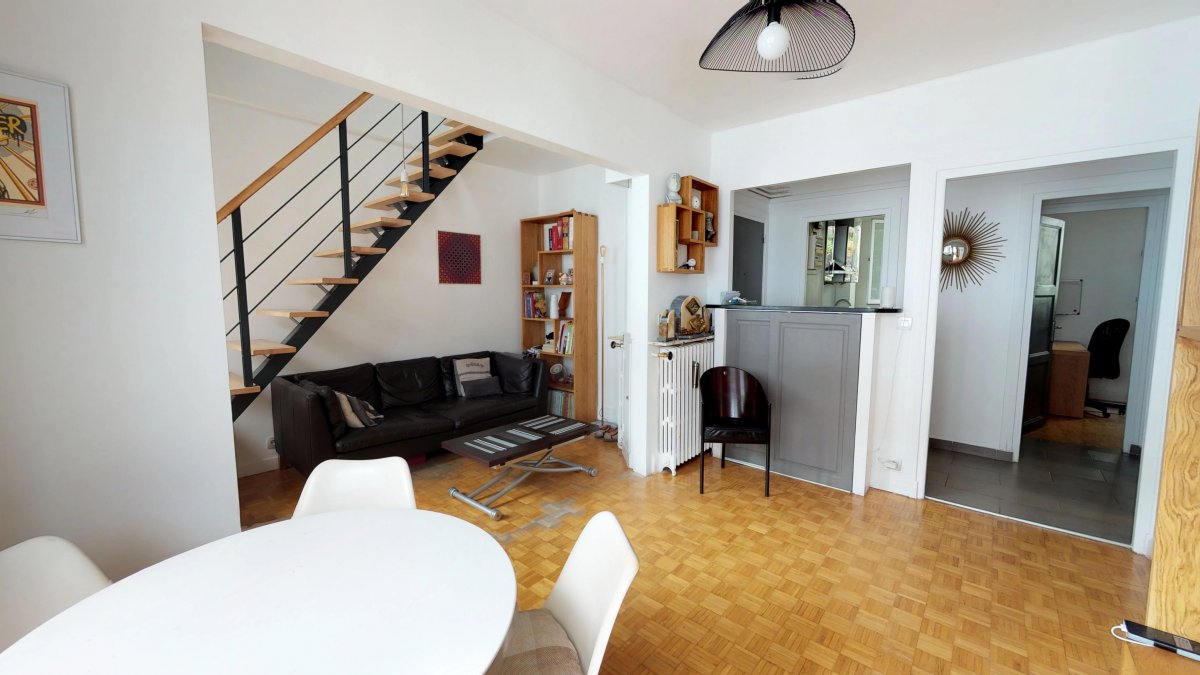 Vente Appartement  5 pices - 110m 75018 Paris