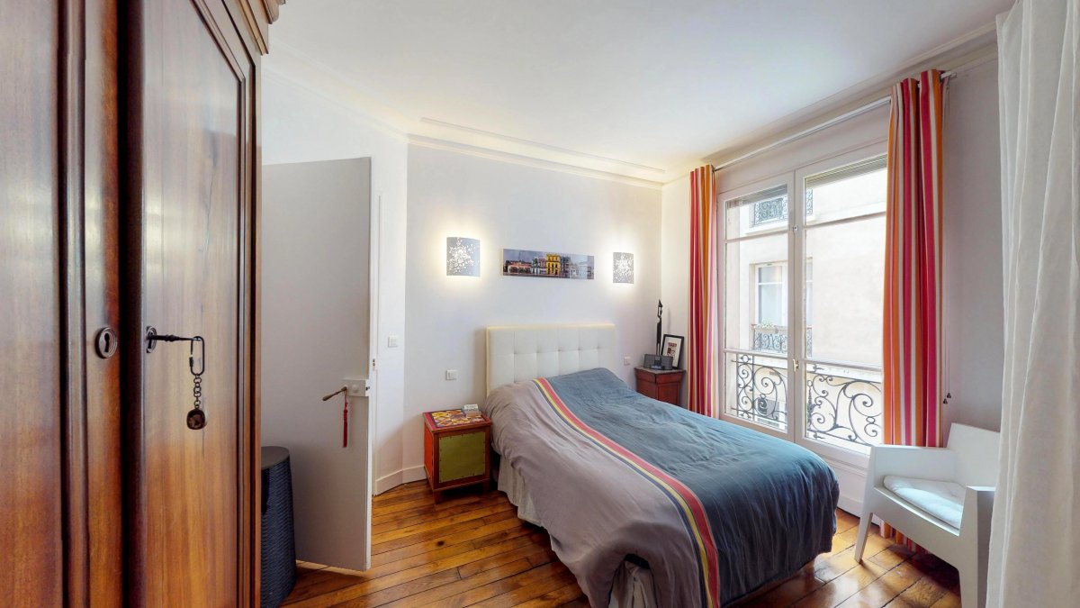 Vente Appartement  4 pices - 81.39m 75018 Paris