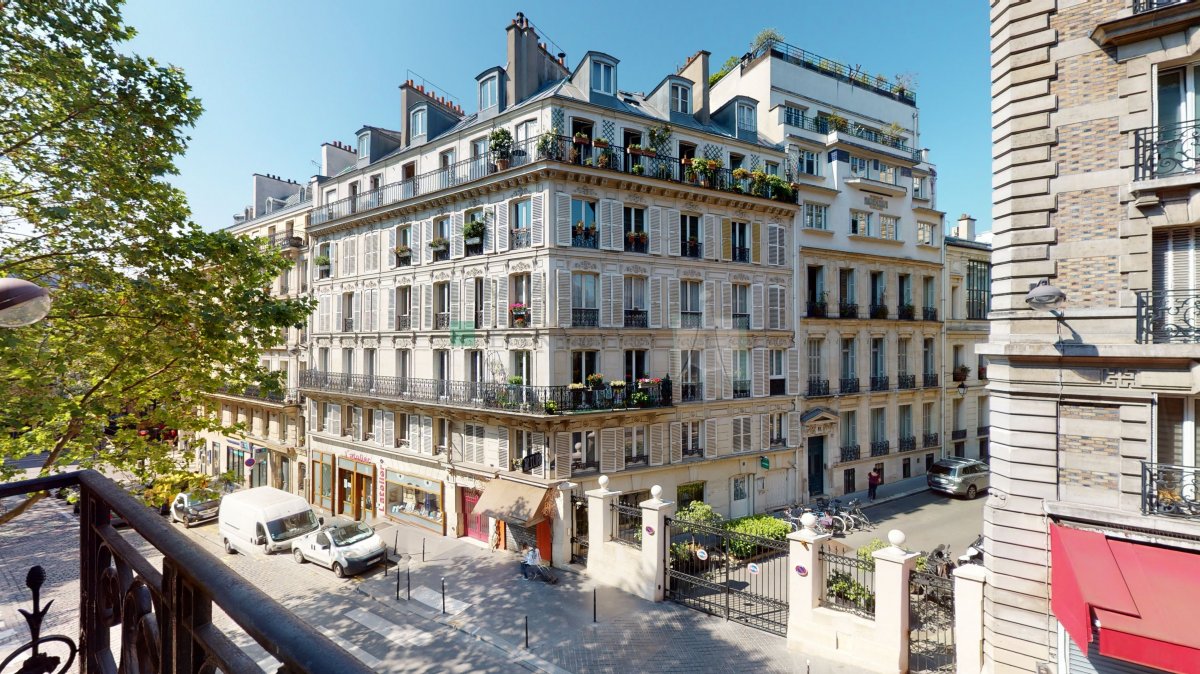 Vente Appartement  4 pices - 103m 75009 Paris