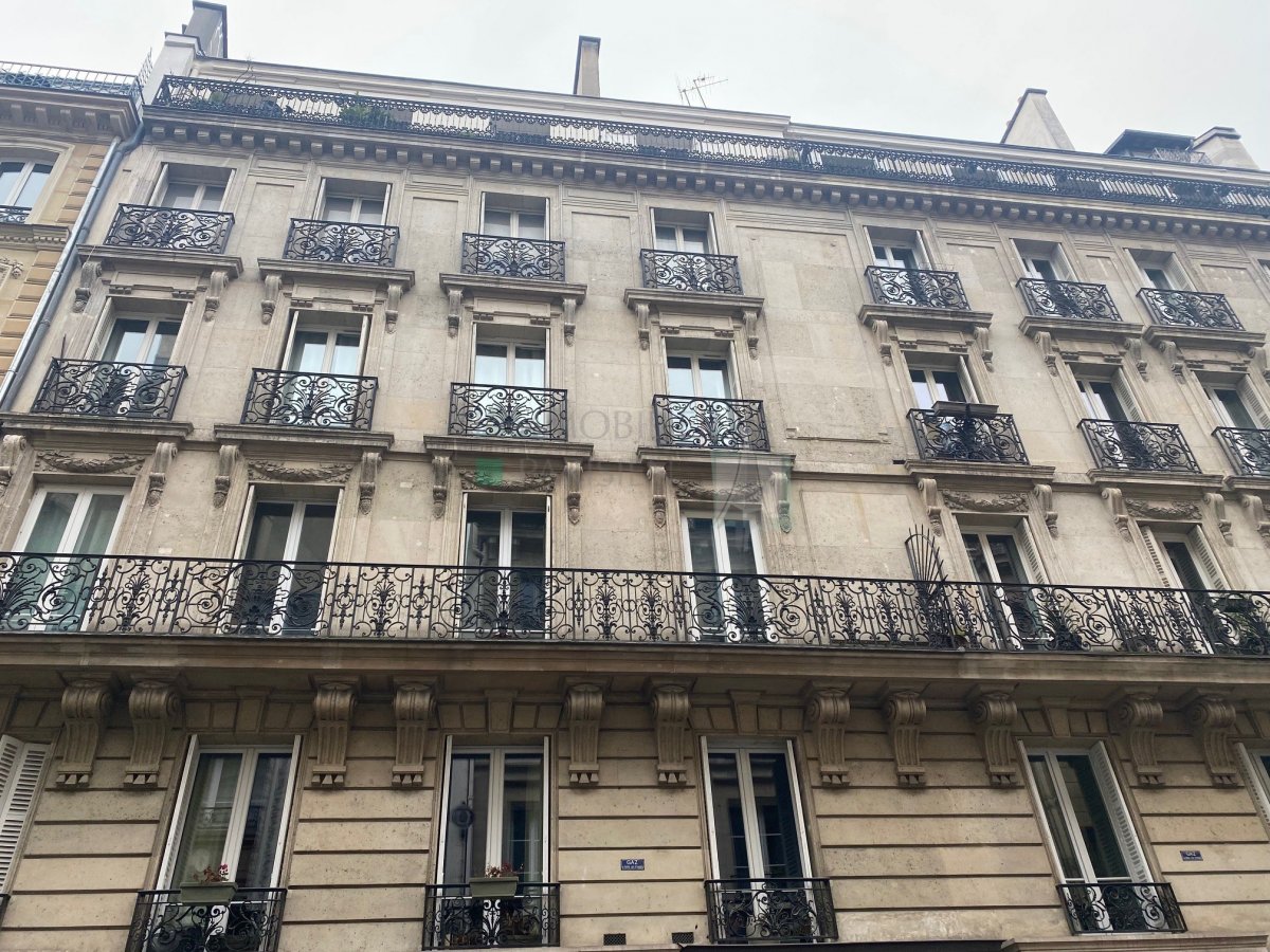 Vente Appartement  3 pices - 47m 75009 Paris