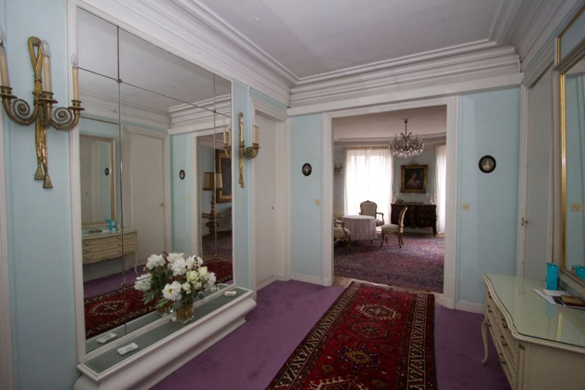 Vente Appartement  5 pices - 142m  Paris