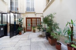 Location appartement Paris 1 75002